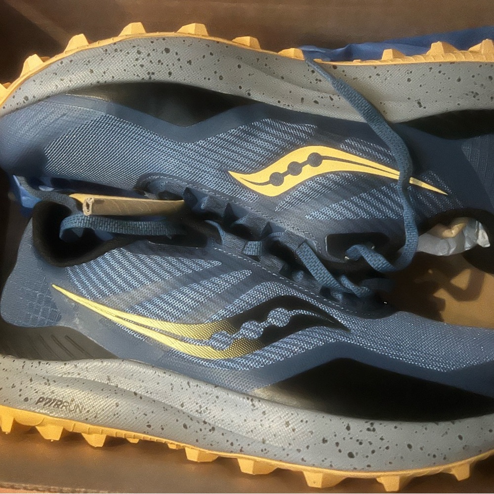 Saucony trail running shoes